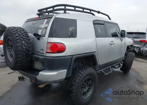 2007 Toyota Fj Cruiser from USA, damaged, VIN JTEBU11F670069061